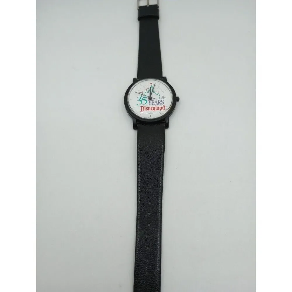 New VTG Disneyana Disney 35 Years Disneyland Quartz Analog Watch Band Vintage